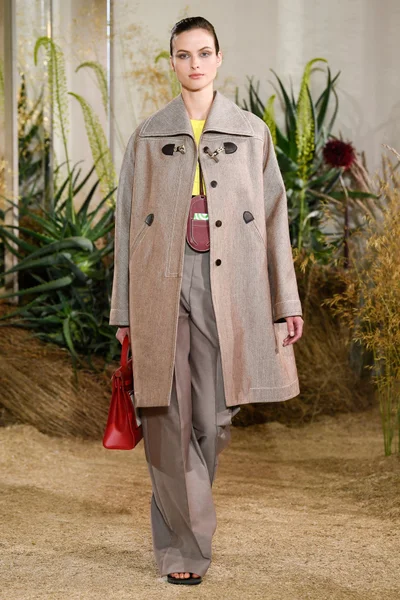 Look 25